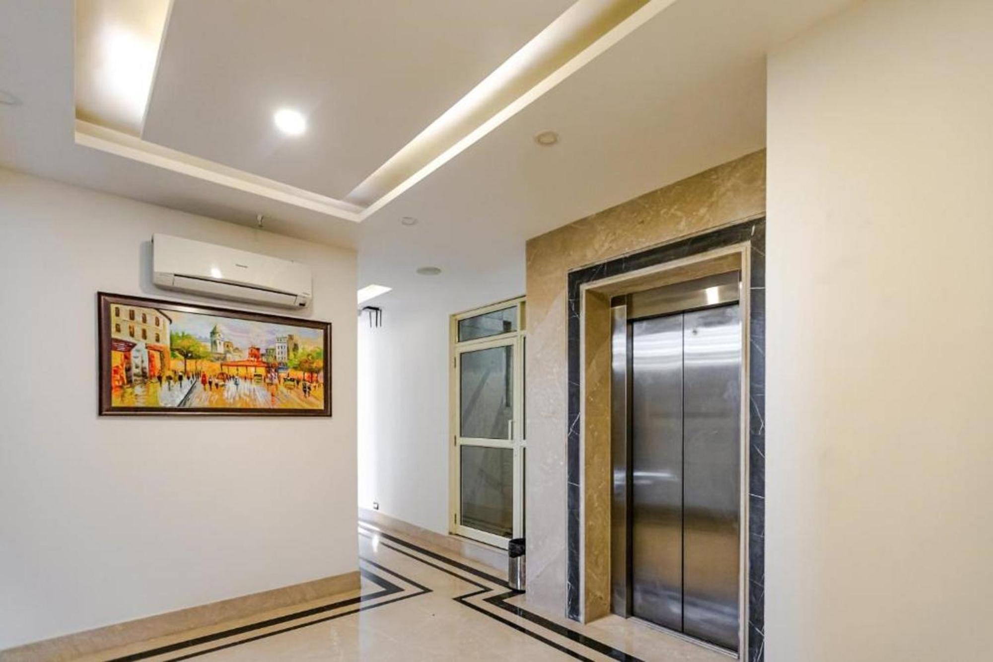 Hotel Mayur At Cr Park New Delhi Nova Deli Exterior foto