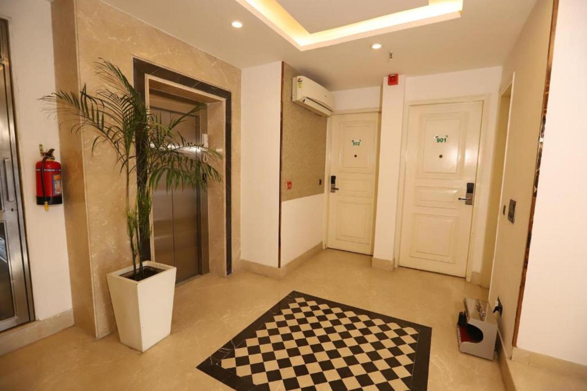 Hotel Mayur At Cr Park New Delhi Nova Deli Exterior foto